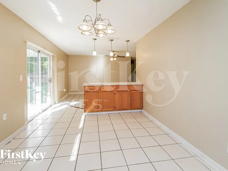 2720 Erin Rd — Photo 5