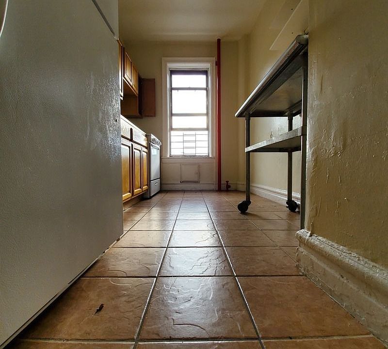 1st image of 78 Hawthorne St APT 4B
