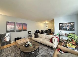 664 W Grace St, Chicago, IL 60613