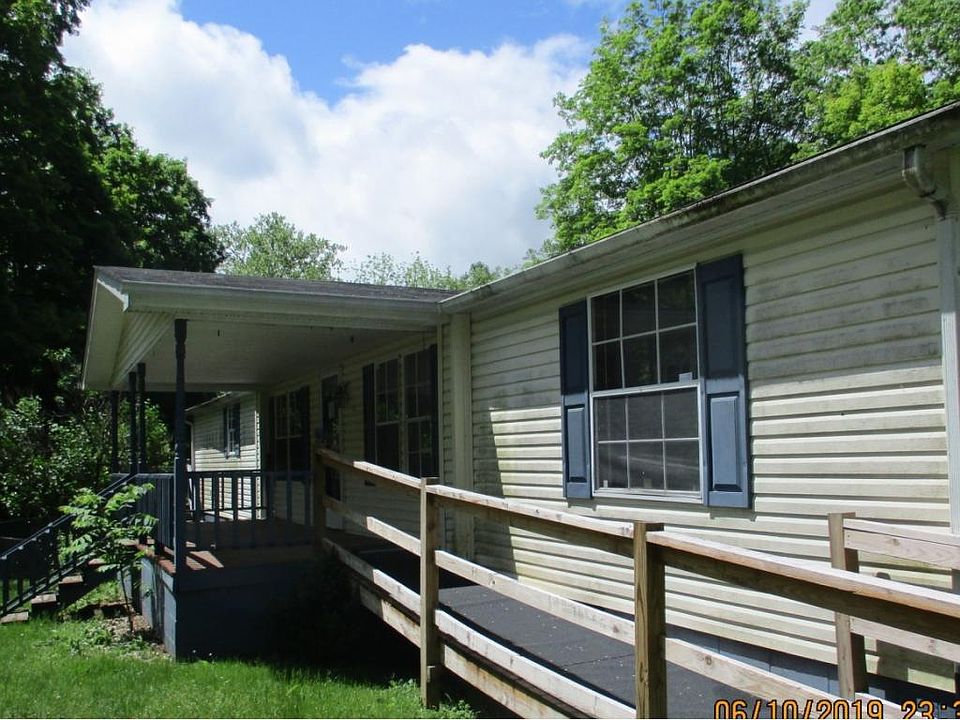 1st image of 136 Vandyke Cir