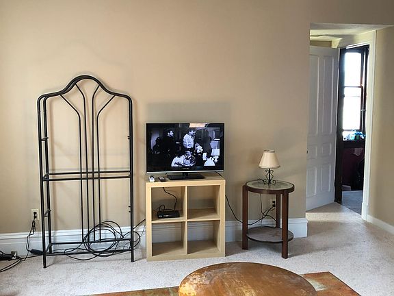 Living Room
Apartment is currently unfurnished