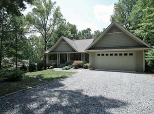 30 Catamaran Ln, Moneta, VA 24121
