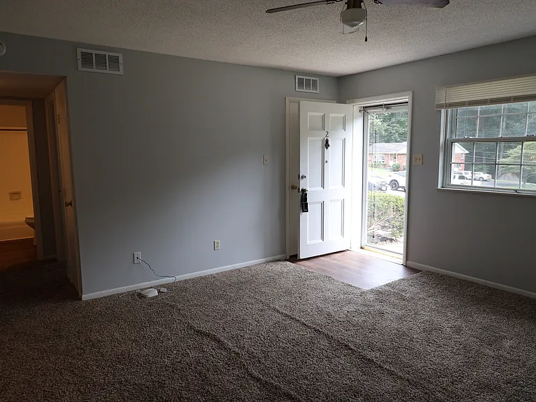 205 Long St #2 — Photo 8
