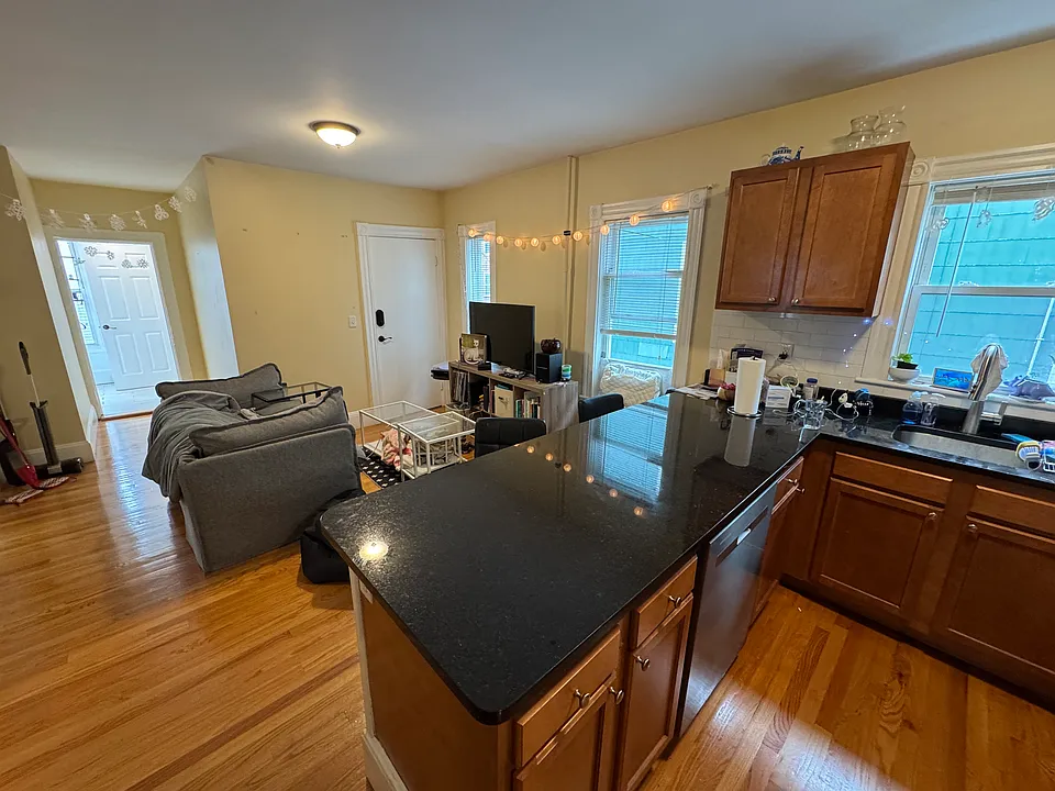 39 Gorham St S #2K
