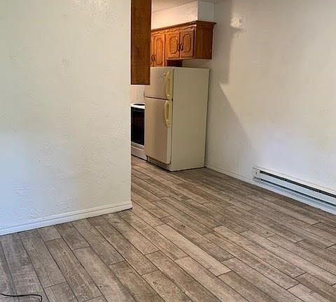 3rd image of 211 W Apache St APT C