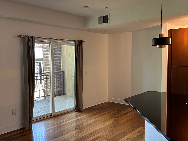 2240 N Clay St #409 — Photo 18
