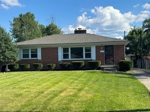 2338 Embassy Ln, Shively, KY 40216