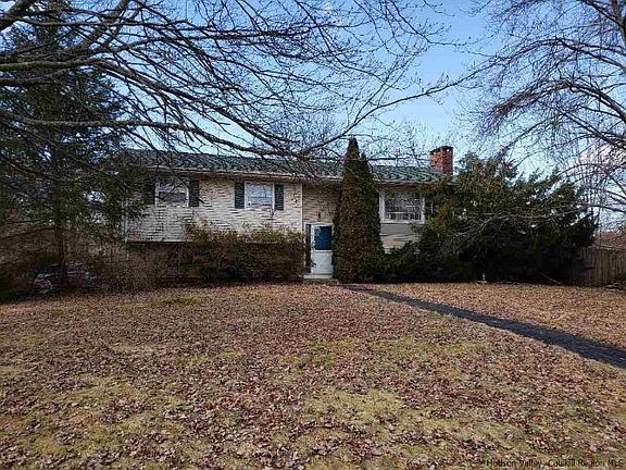 2nd image of 1 Highland Ct