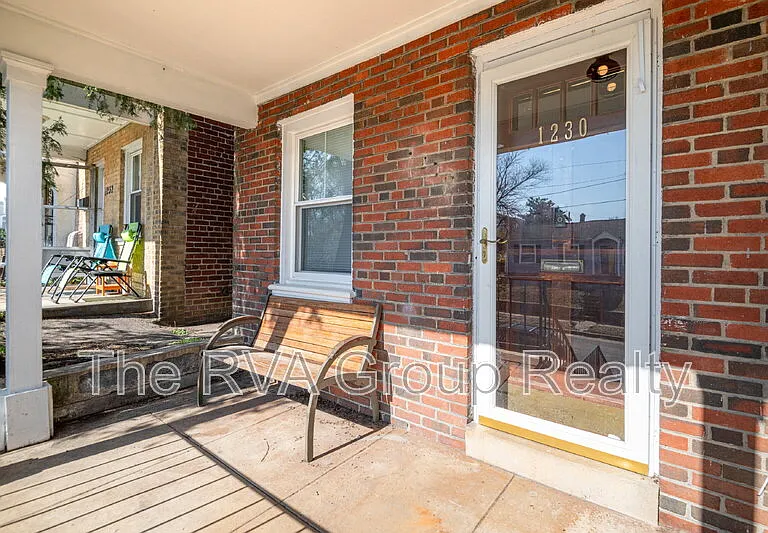 1230 Wallace St — Photo 4
