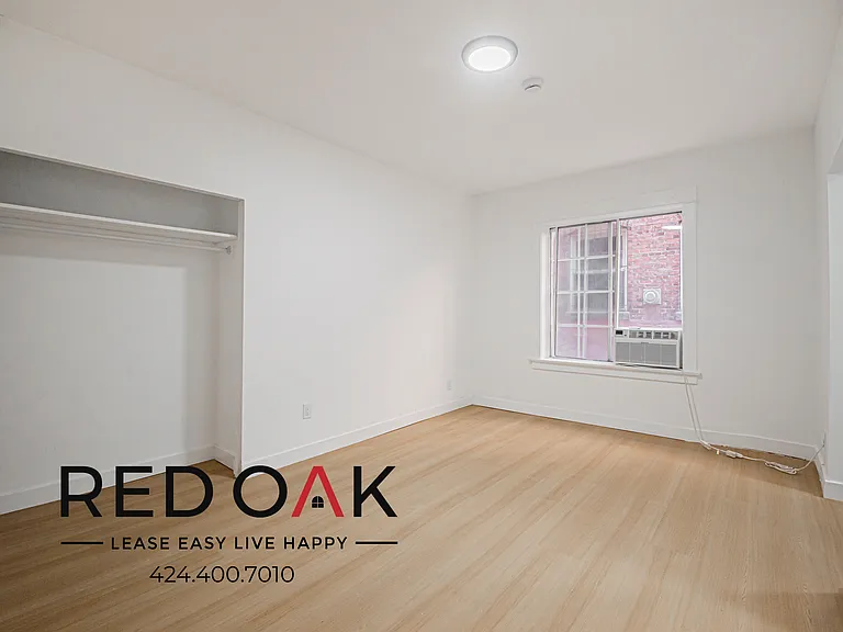 1110 S Lake St #103 — Photo 1