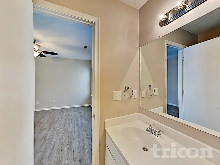 8600 Warwick Crest Ln — Photo 8
