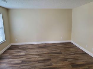 4420 SW 34th St APT 5, Topeka, KS 66614