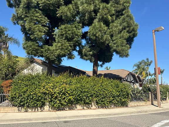 3rd image of 4 Rancho Jurupa Pl
