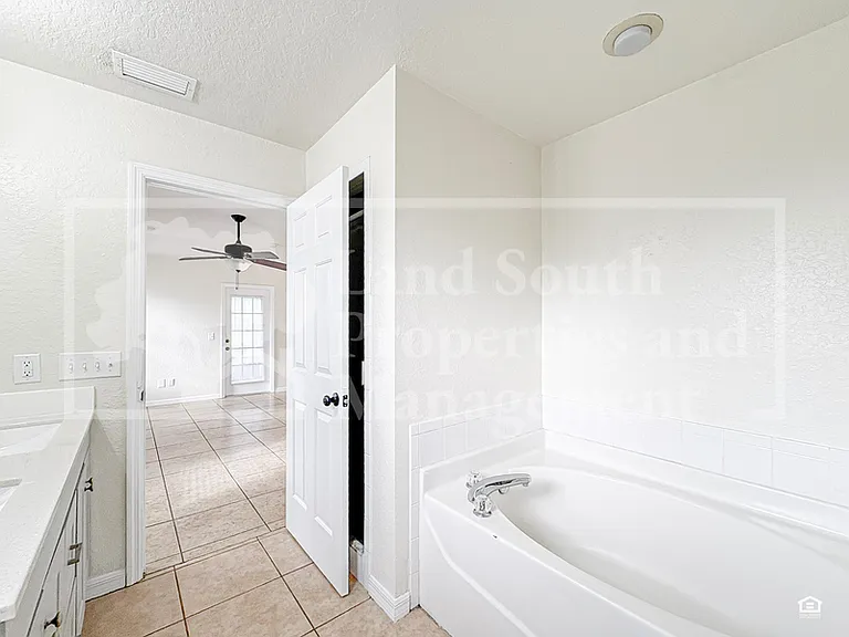 7823 Sugar Pine Blvd — Photo 15