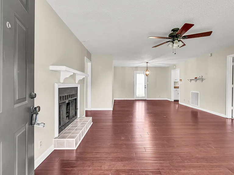 2157 Watertown Pl — Photo 3