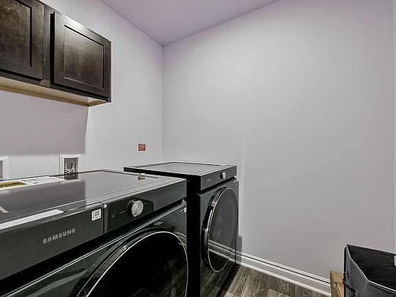 2nd image of 904 Preserve Ln