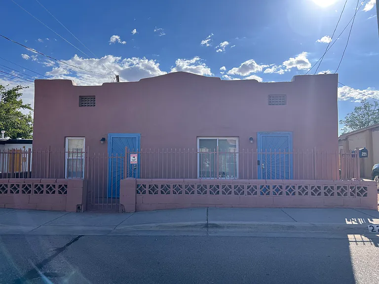 221 N Mesquite St — Photo 1