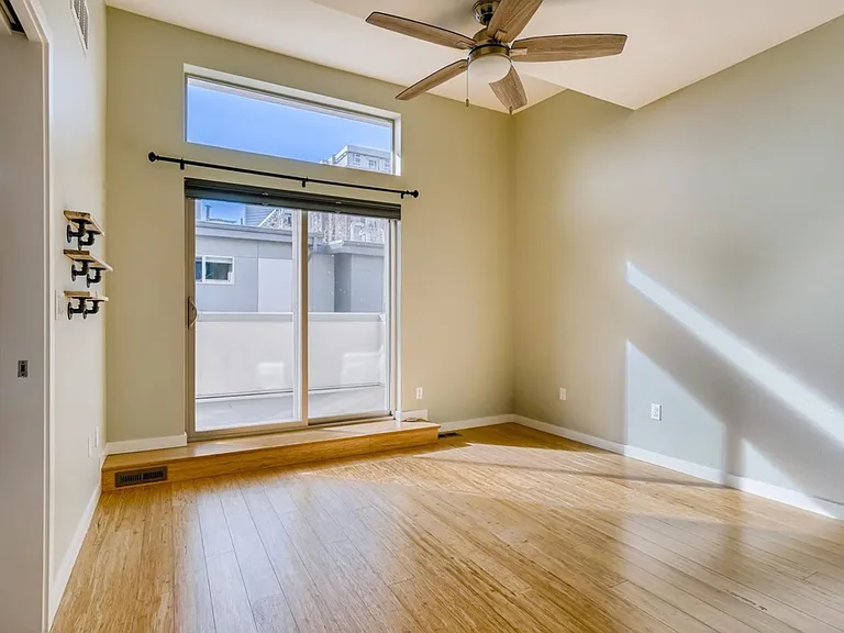 2331 Glenarm Pl — Photo 15