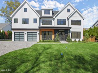 12 Dialstone Ln, Riverside, CT 06878
