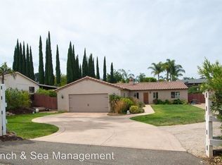 321 Womack Ln, Fallbrook, CA 92028