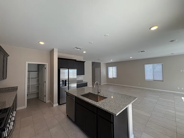 3354 S 180th Ln — Photo 35