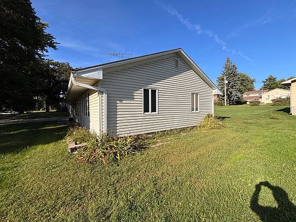 4th image of 505 S Main St