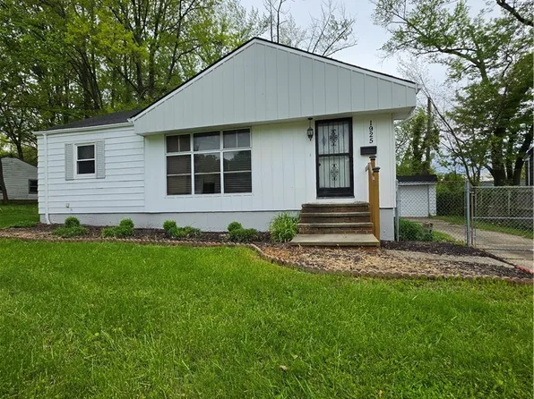 1925 Ridgehill Rd, Cleveland, OH 44121