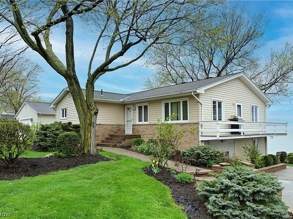 1st image of 3452 Edgewater Dr