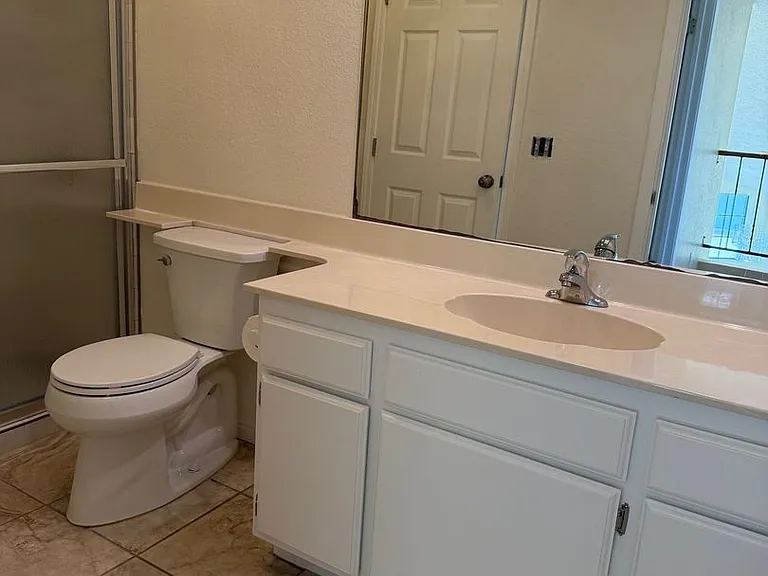 1100 Honeysuckle Way — Photo 10