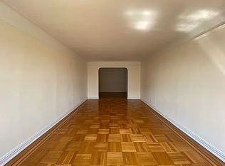 6462 Booth St #1D, Rego Park, NY 11374