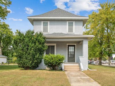 212 E Prospect St, Manchester, IA, 52057