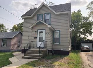 613 3rd St NE, Mason City, IA 50401