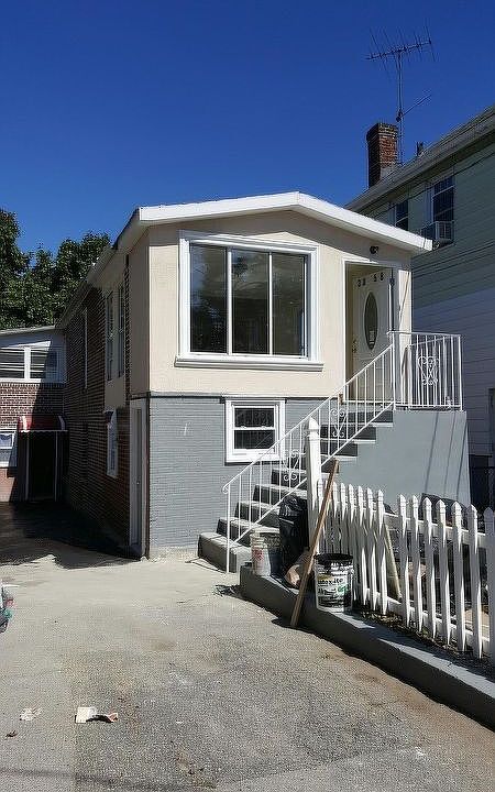 2nd image of 3058-1 Mickle Ave