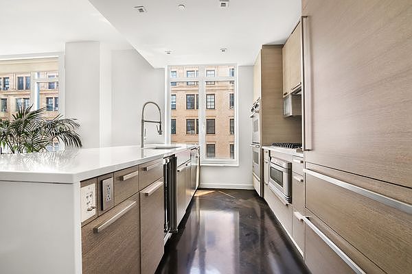 1st image of 400 W 12th St APT 8A