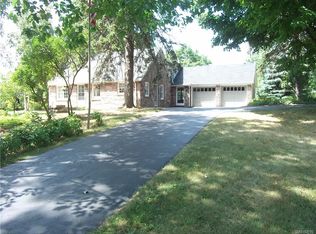 5387 Ridge Rd, Lockport, NY 14094