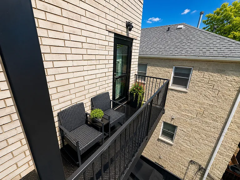1752 W Augusta Blvd #2 — Photo 46