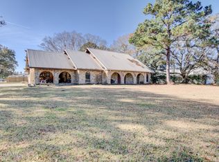 1006 Academy Dr, Saint Martinville, LA 70582