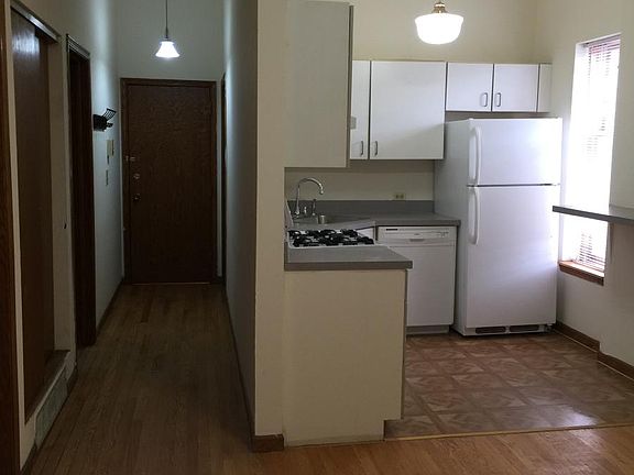 5th image of 1617 N Wells St APT 1R