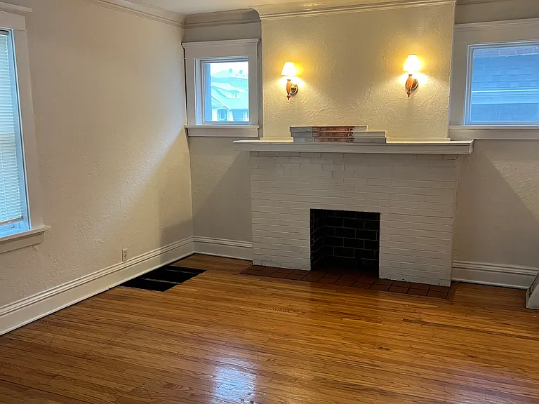 2823 Hampton Ave — Photo 8