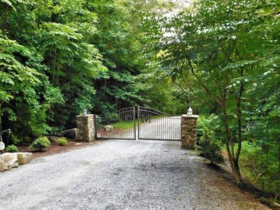 3 Laurel Creek Trl, Blue Ridge, GA, 30513
