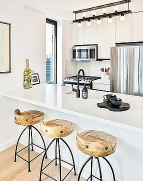 4th image of 235 W 56th St APT 33D