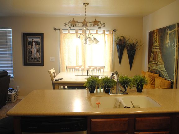 5th image of 1334 N Willow Way