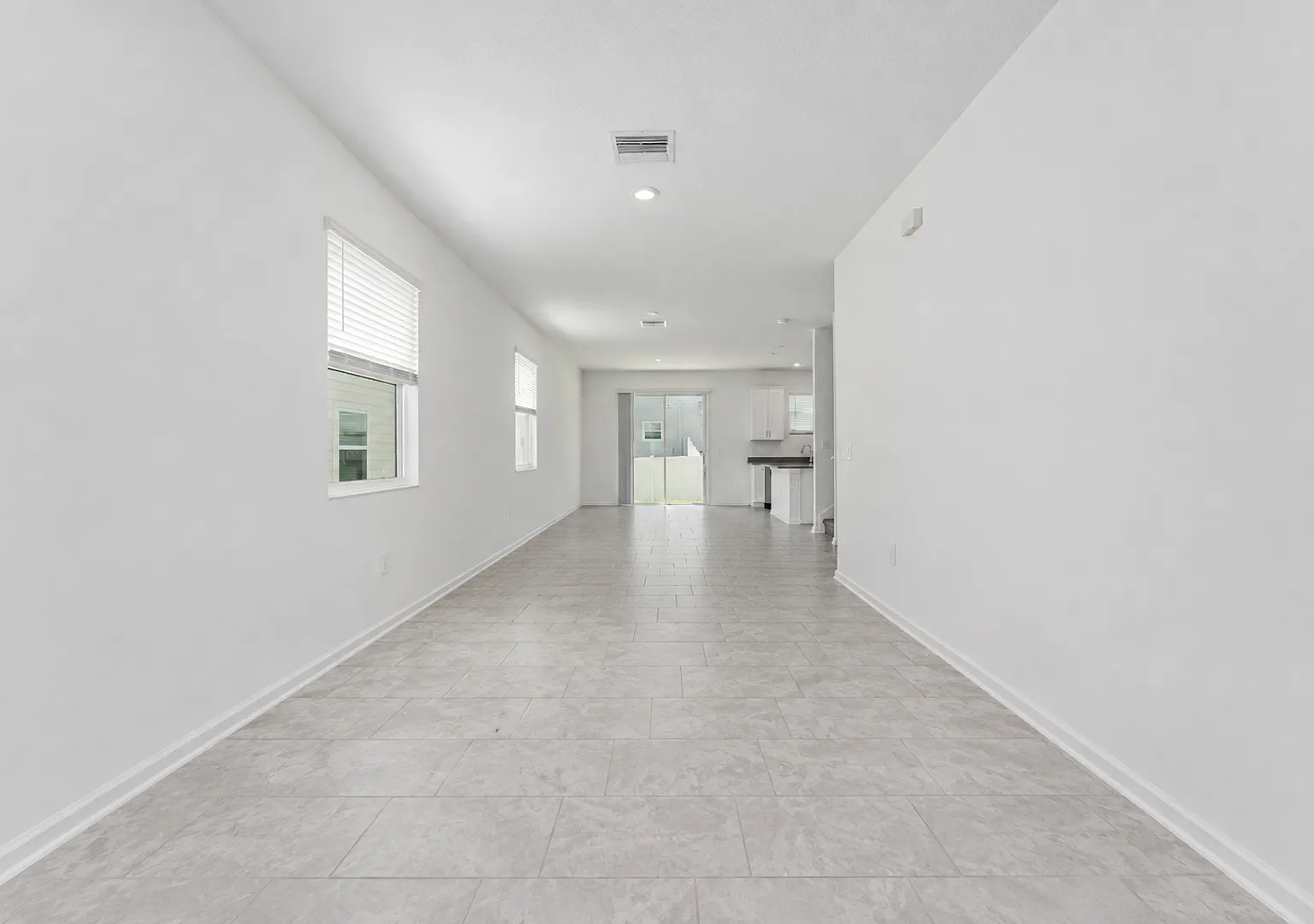 Modern 3-Bedroom Townhome with Upstairs Loft in Lake Wilson Reserve — Photo 3
