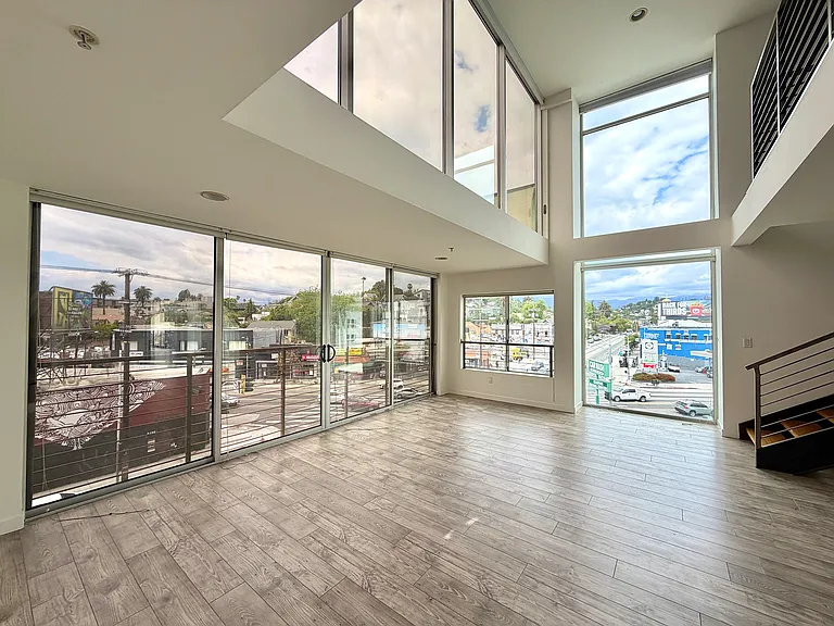 ECHO Lofts, True luxury Two Story Live/Work Townhouses — Photo 22