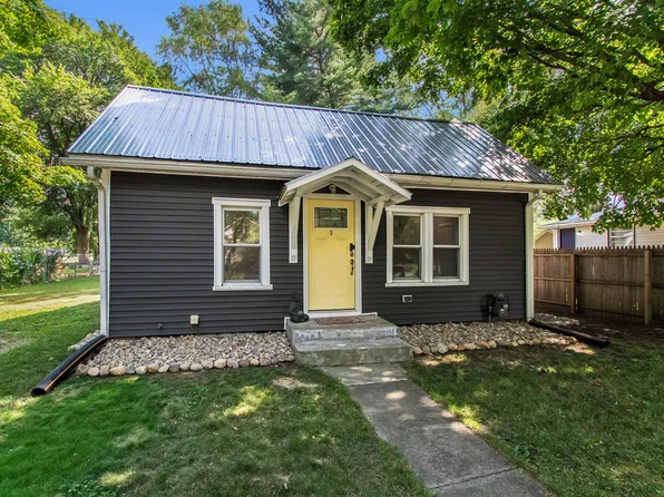 306 Arctic St, Buchanan, MI 49107
