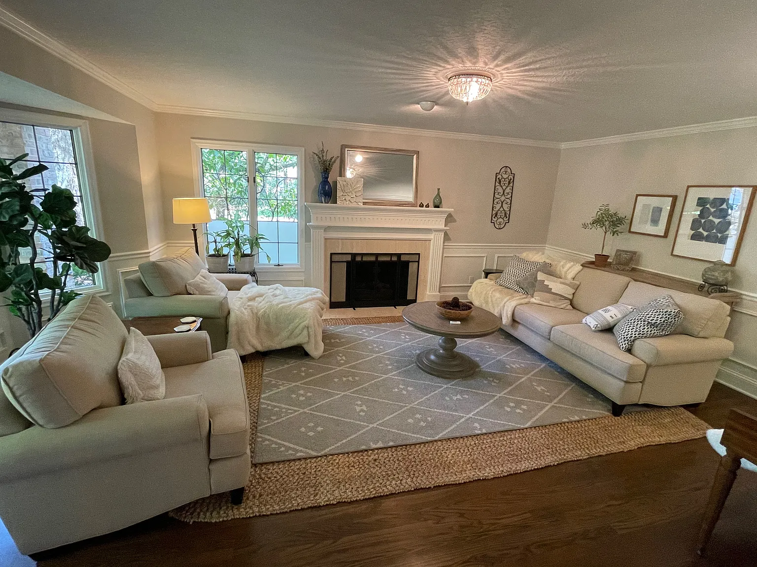 5 bed, 3.5 bath, 4140 sqft, $8,000 — Photo 4