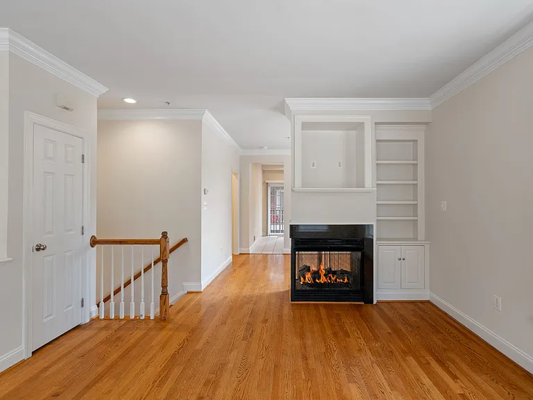 3428 Wilson Blvd — Photo 8