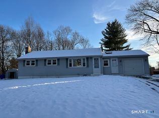 12 Dune Road, Enfield, CT 06082