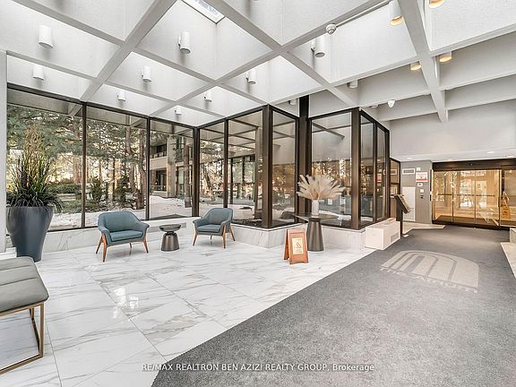 5th image of 33 Elmhurst Ave #1904