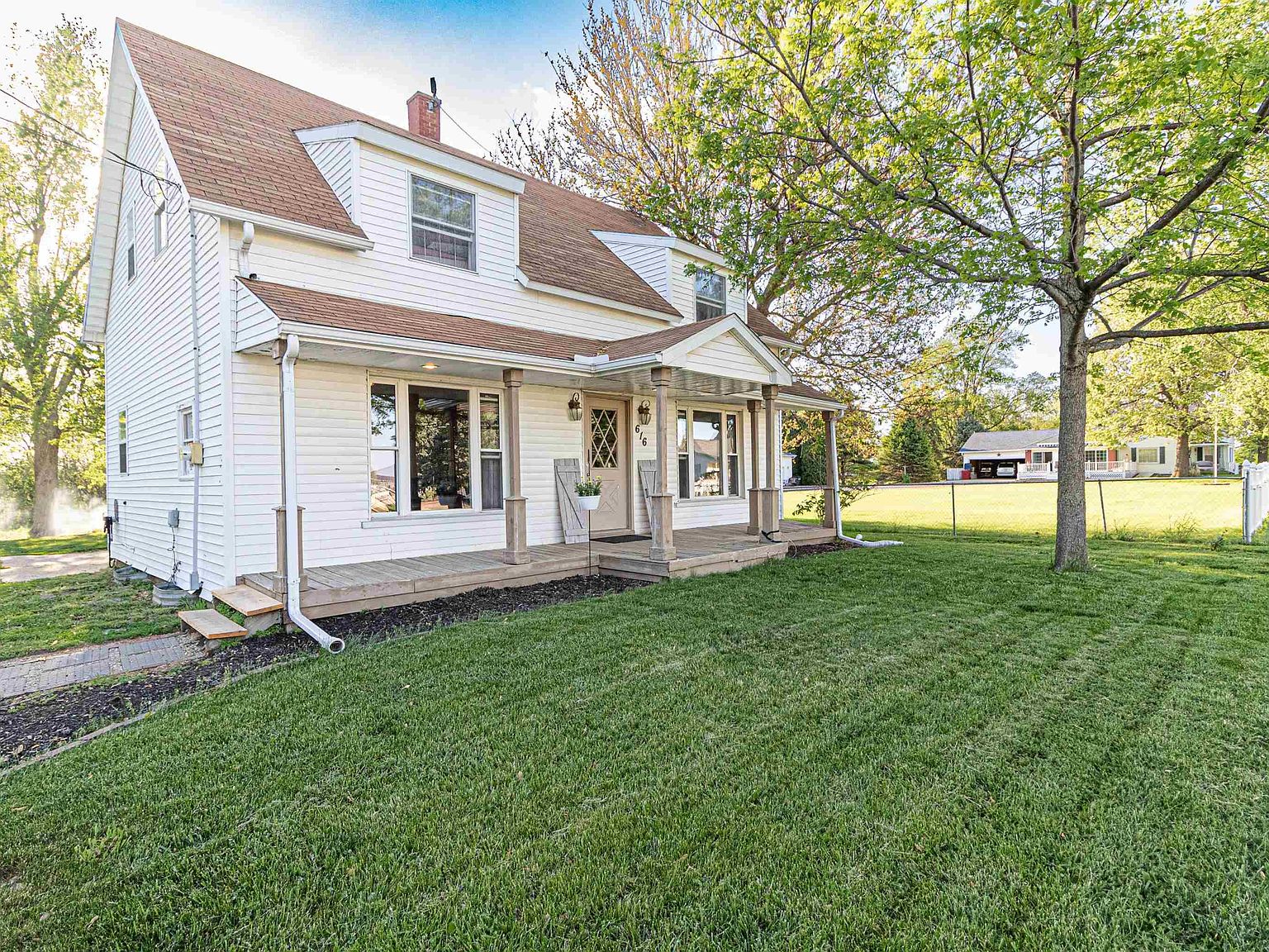 616 N Magnolia St, Elmwood, IL 61529 Zillow